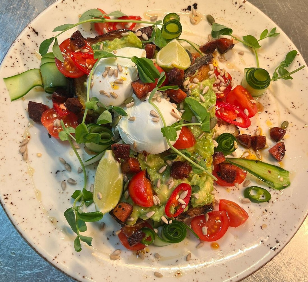 Breakfast and lunch at Lighthouse